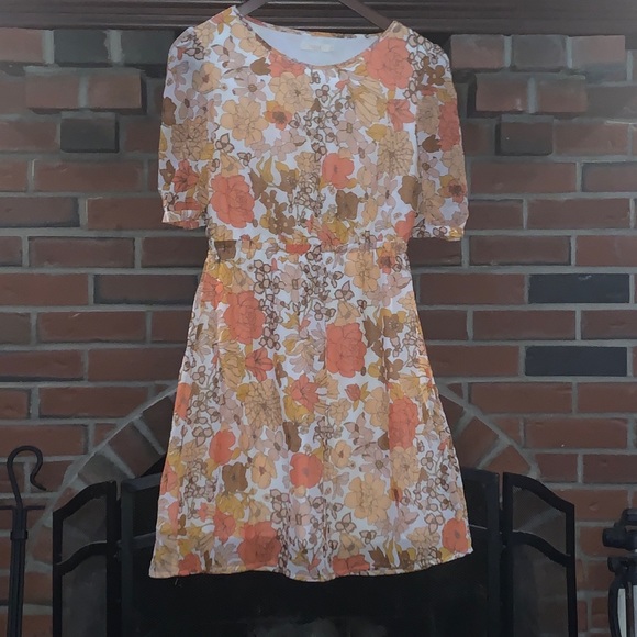 Tulle Short Sleeve Dress - Picture 5 of 5